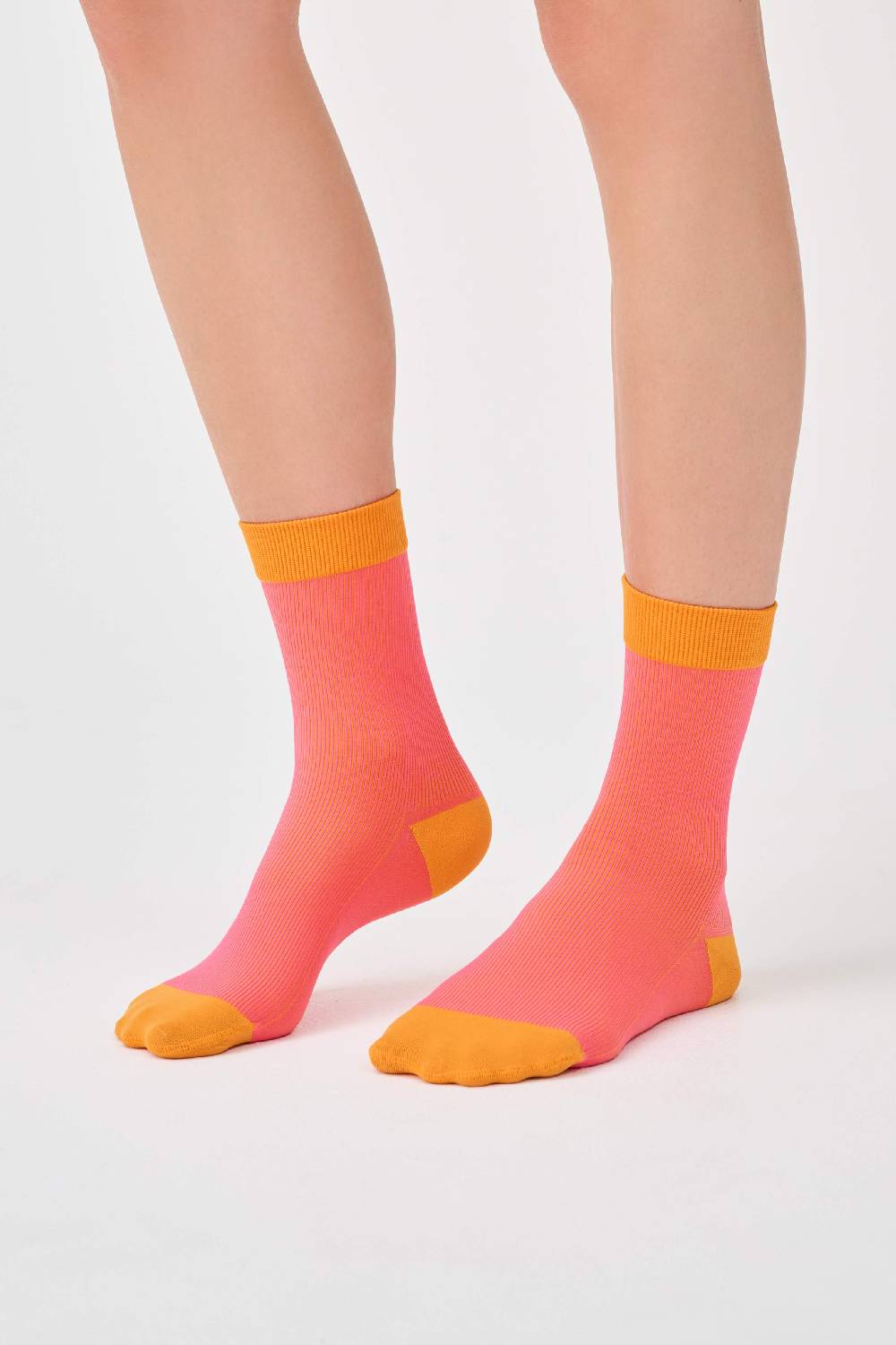 Item M6 Socks Sneaker Striped 50% Rabatt mit kostenlosem Versand