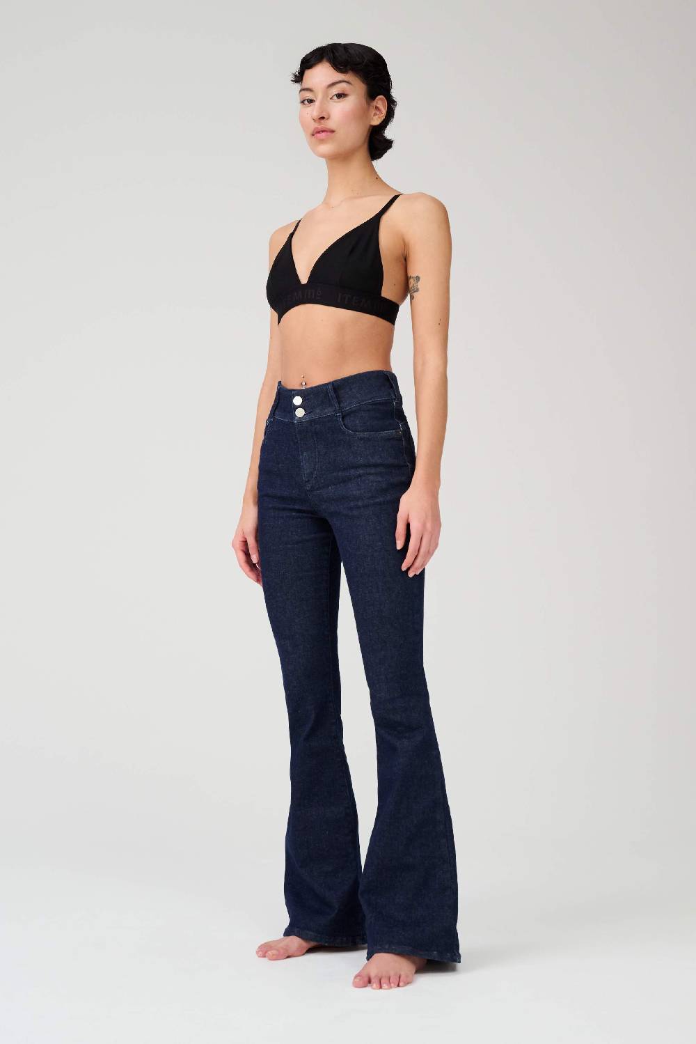 Item M6 Flared High Rise Denim Fabrikverkauf