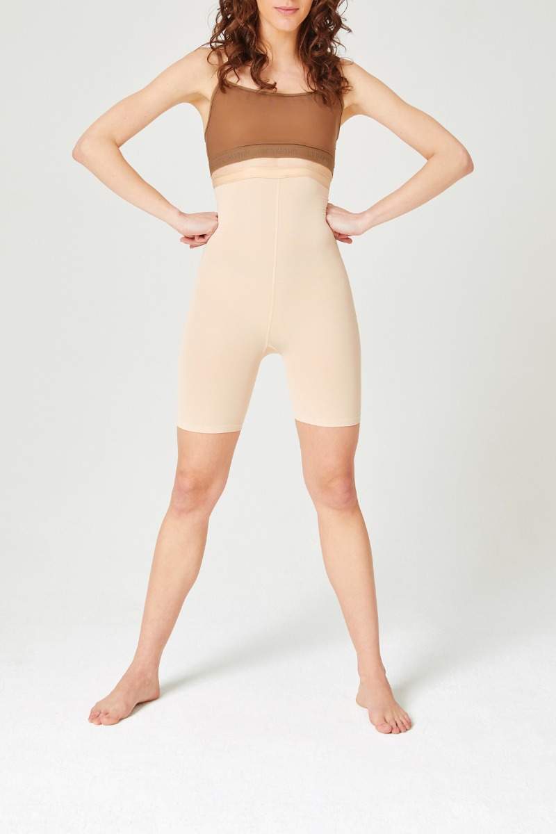 Item M6 Beauty High Rise Shorts Preisnachlass