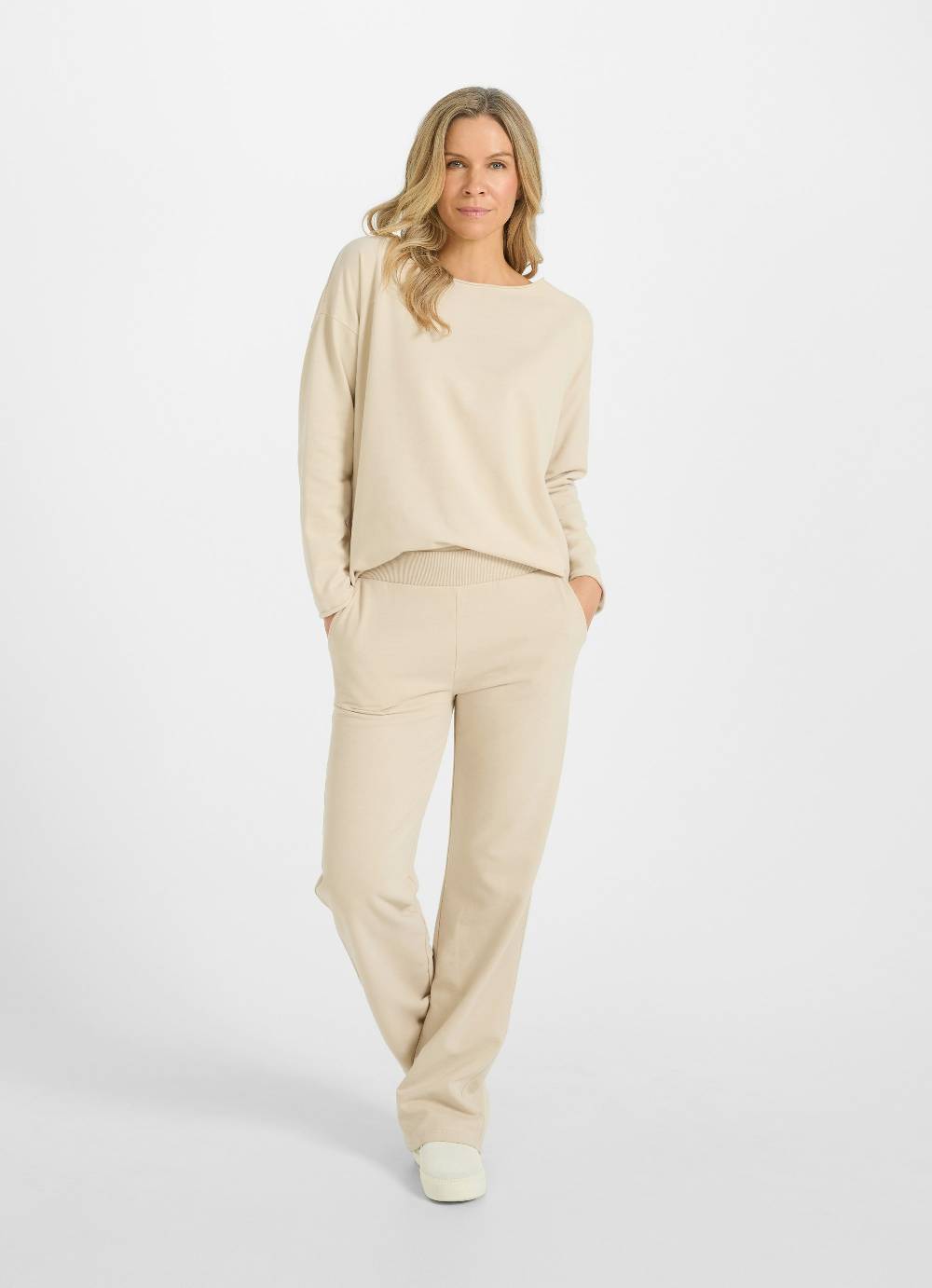 Juvia Wide Leg Fit - Sweatpants Top Angebot