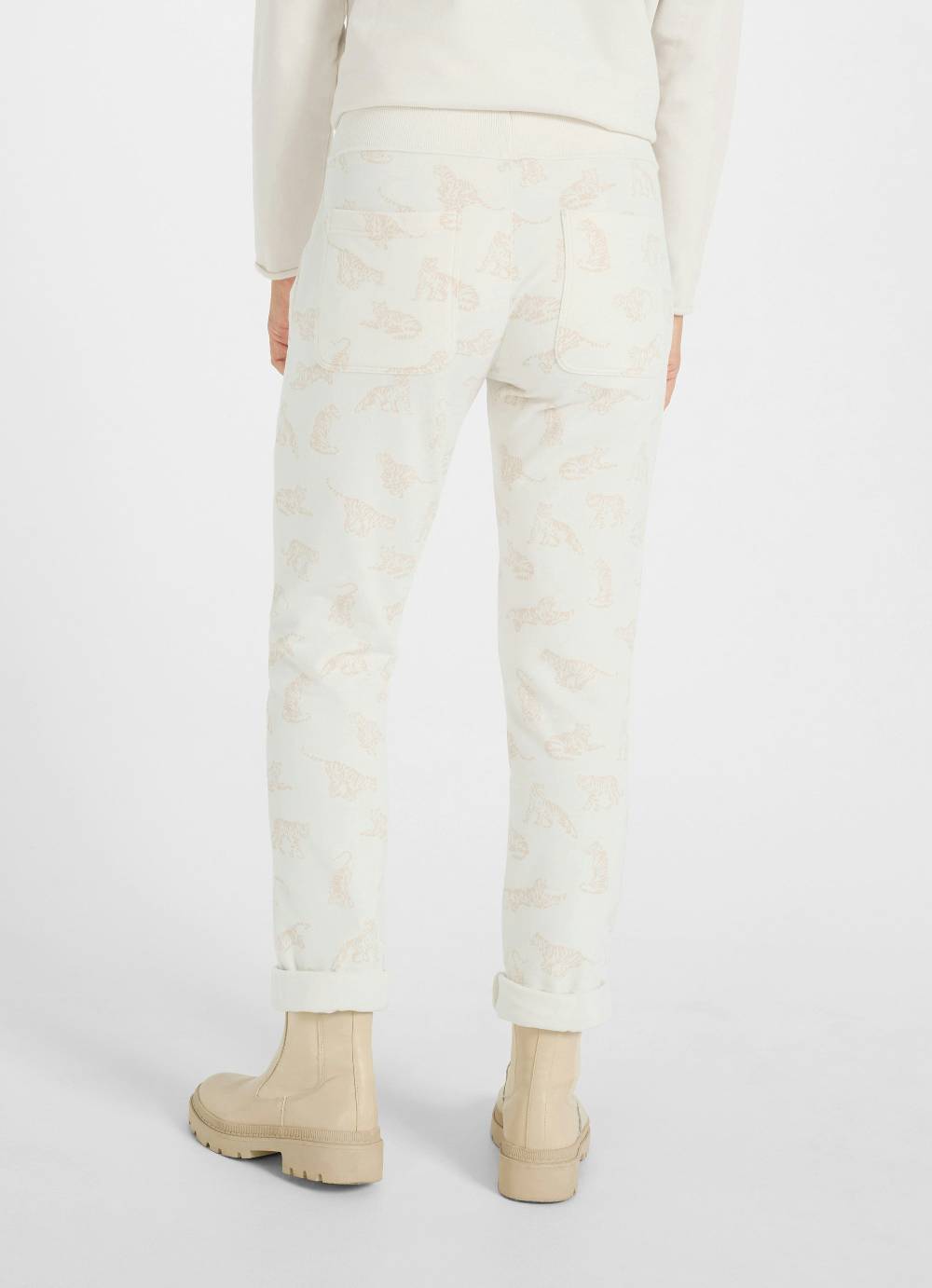 Juvia Loose Fit - Sweatpants Zeitlich begrenztes Angebot