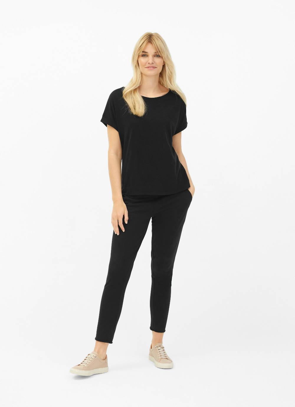 Juvia Boxy - T-Shirt Rabatte dieses Monats