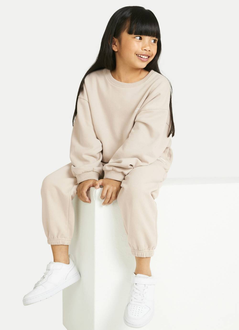 Juvia Loose Fit - Sweatpants VIP-Rabatte