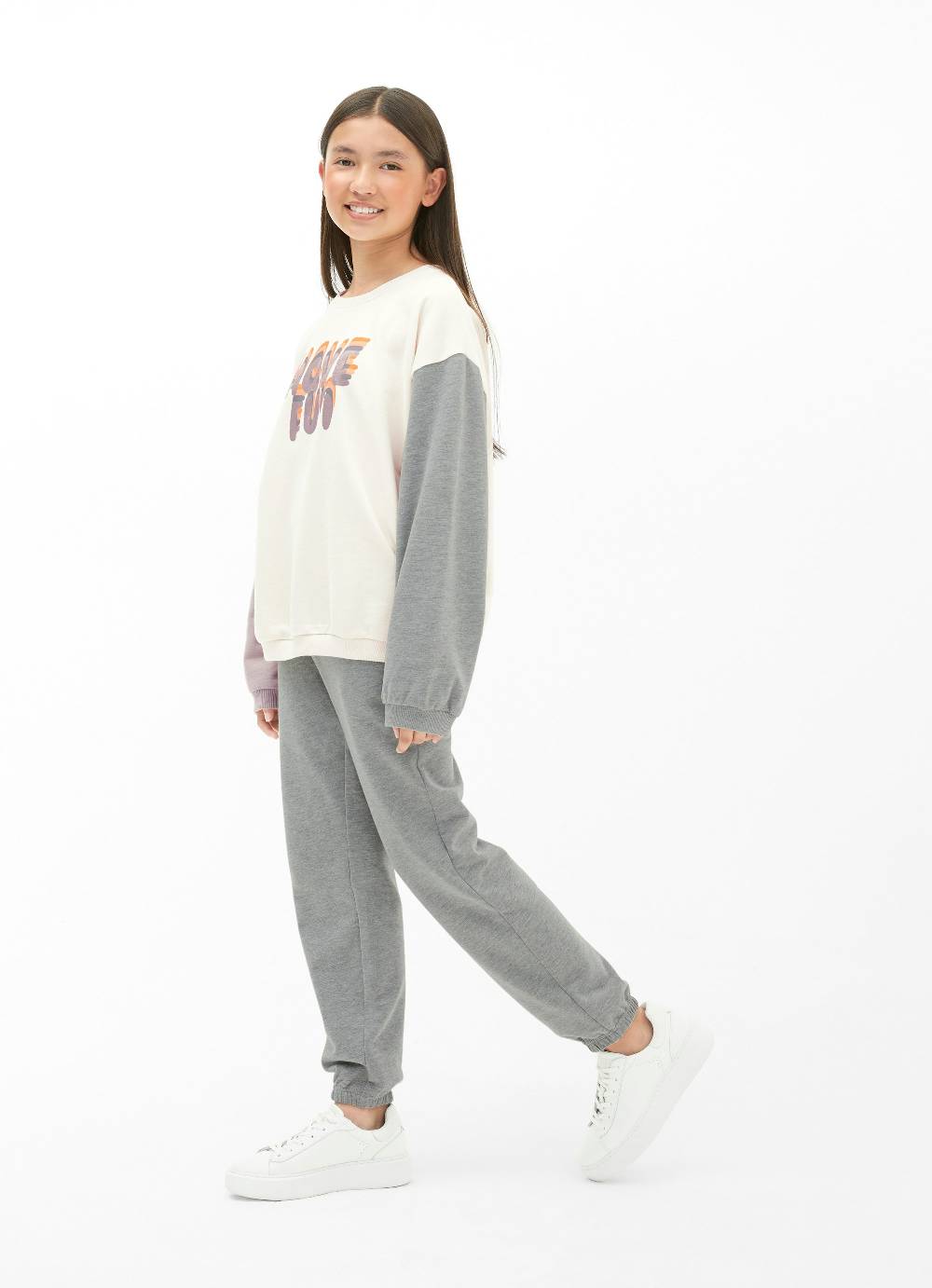 Juvia Loose Fit - Sweatpants Bis zu 50% Rabatt