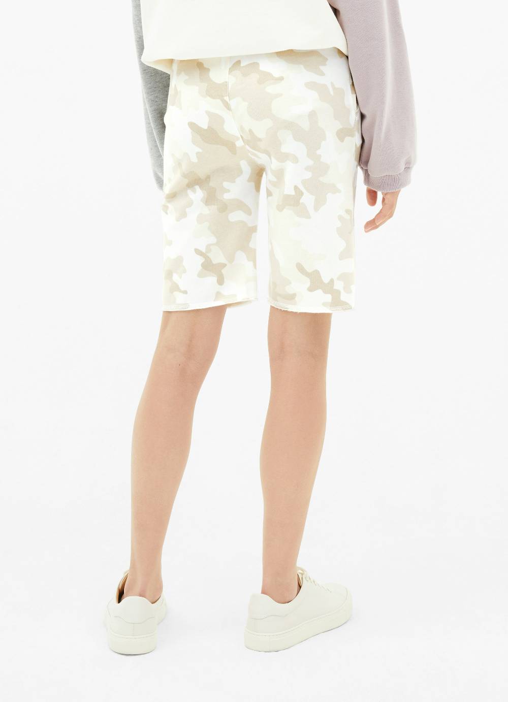 Juvia Bermudas 50% Rabatt mit kostenlosem Versand