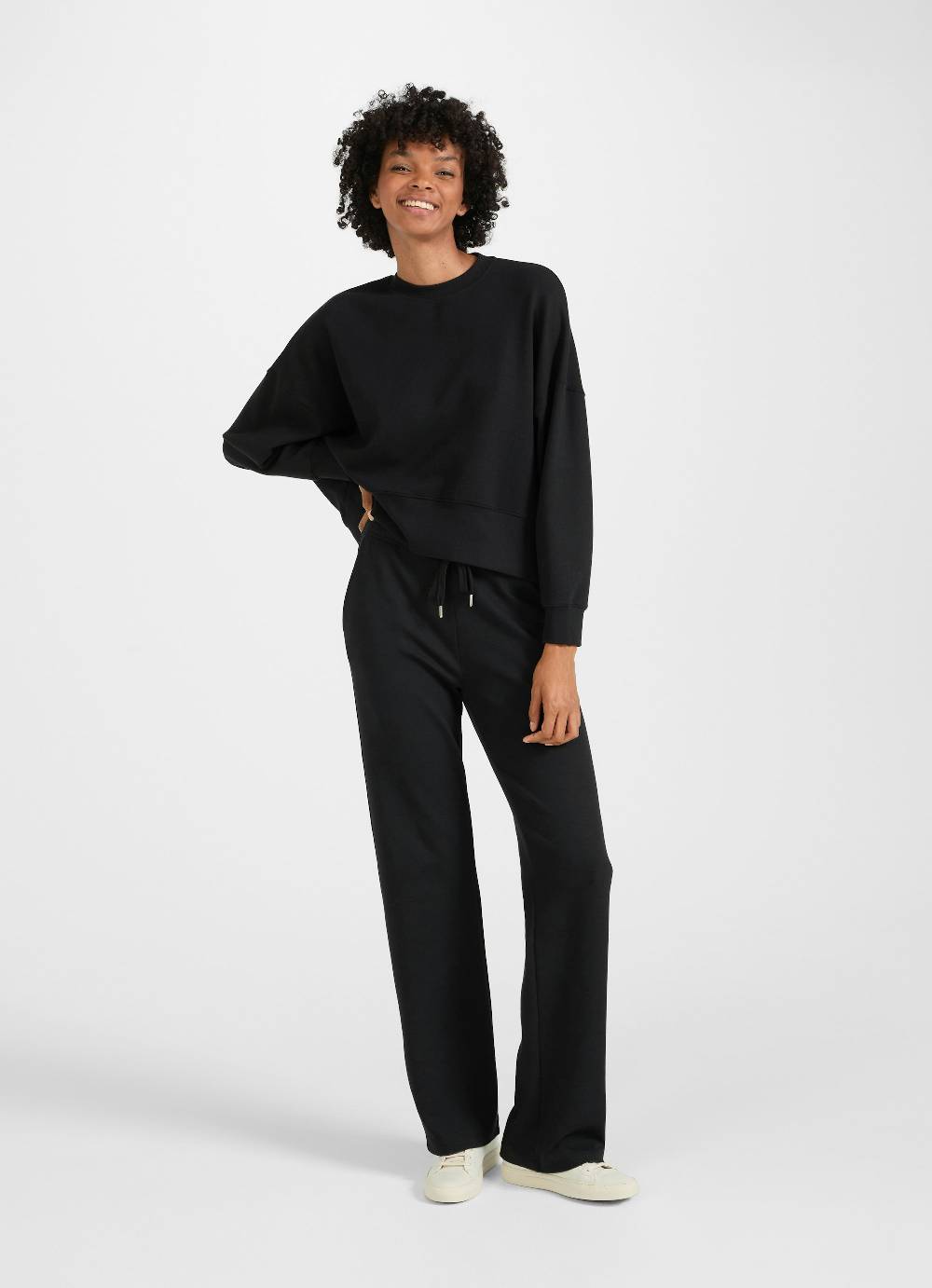 Juvia Wide Leg Fit - Sweatpants Im Verkauf
