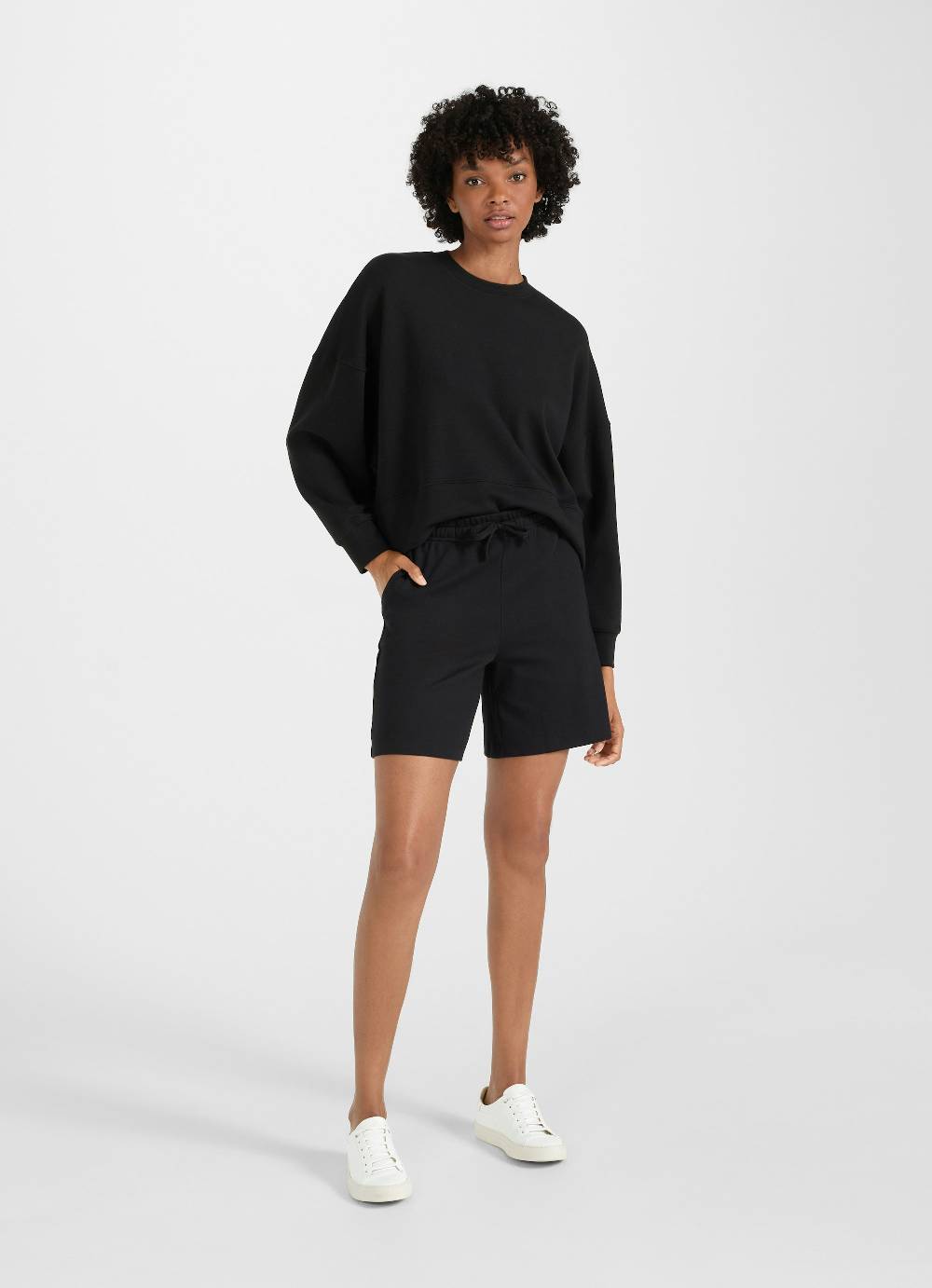 Juvia Bermudas Auslauf