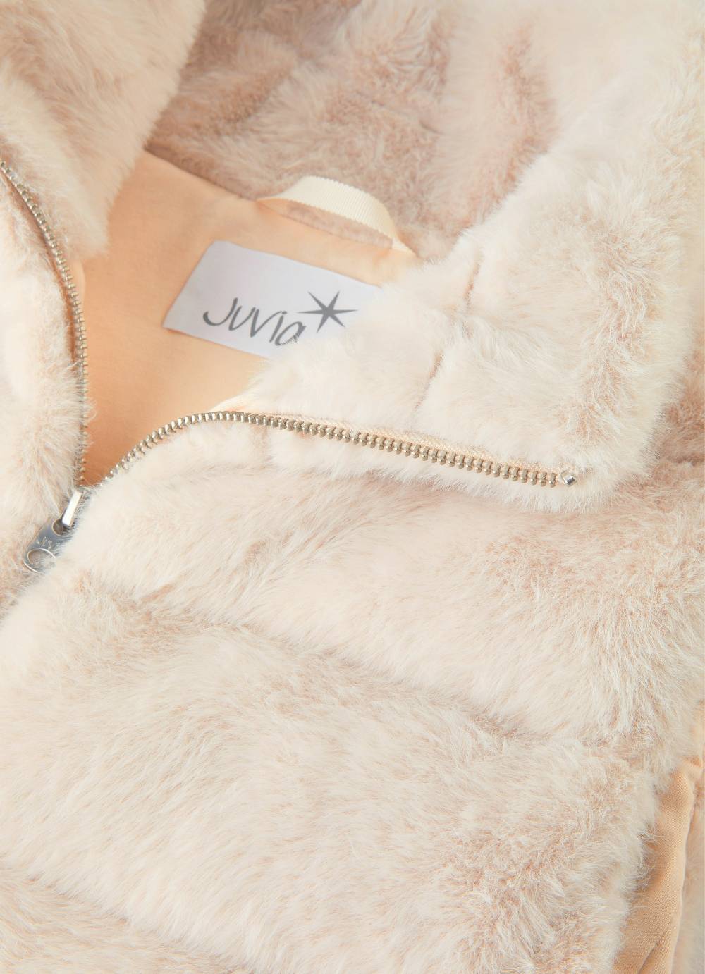 Juvia Faux Fur - Daunenweste Bestseller