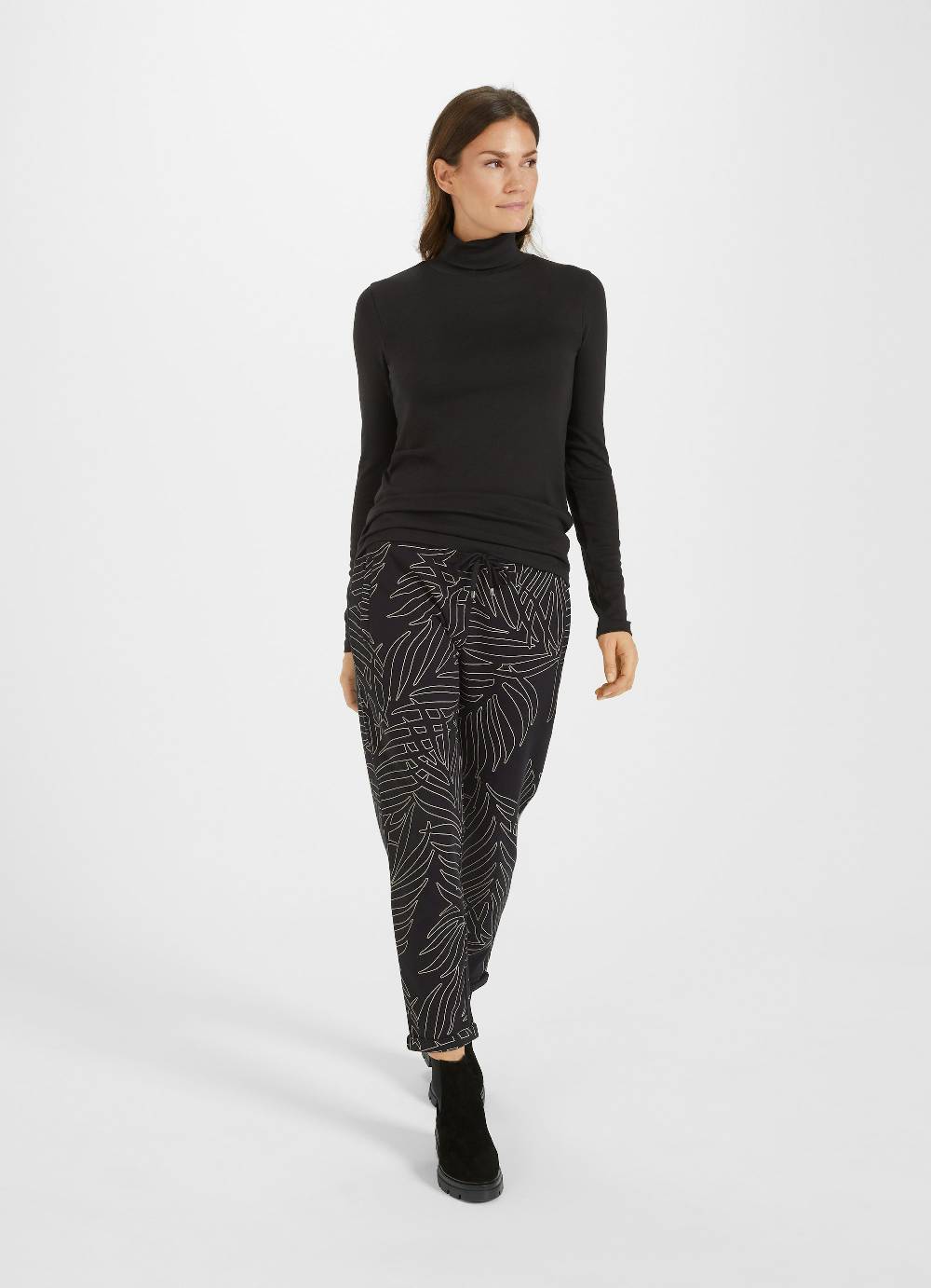 Juvia Casual Fit - Sweatpants VIP-Rabatte
