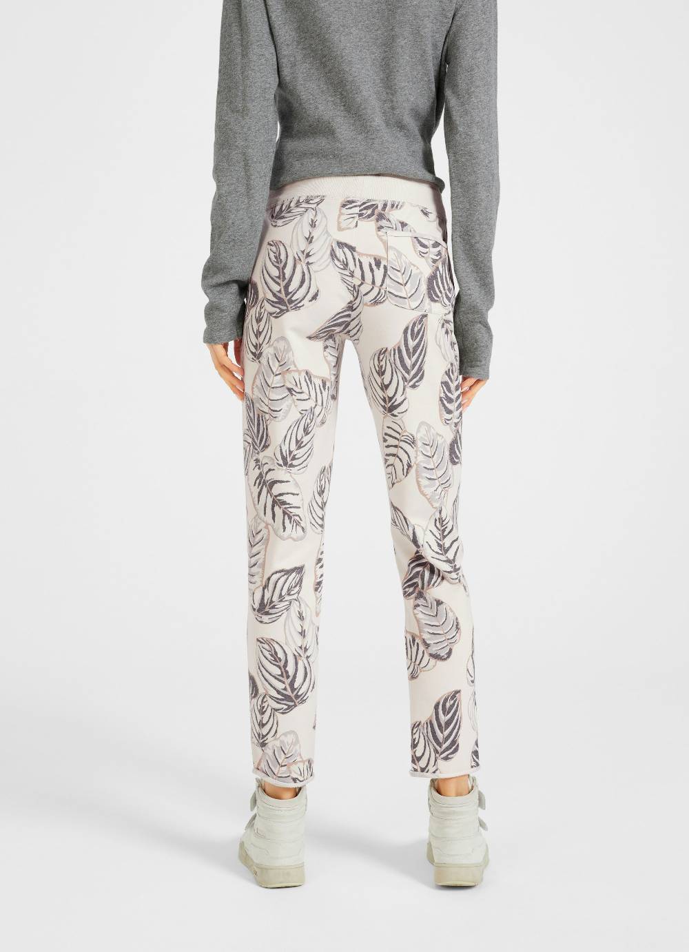 Juvia Slim Fit - Sweatpants Super Sparpreis
