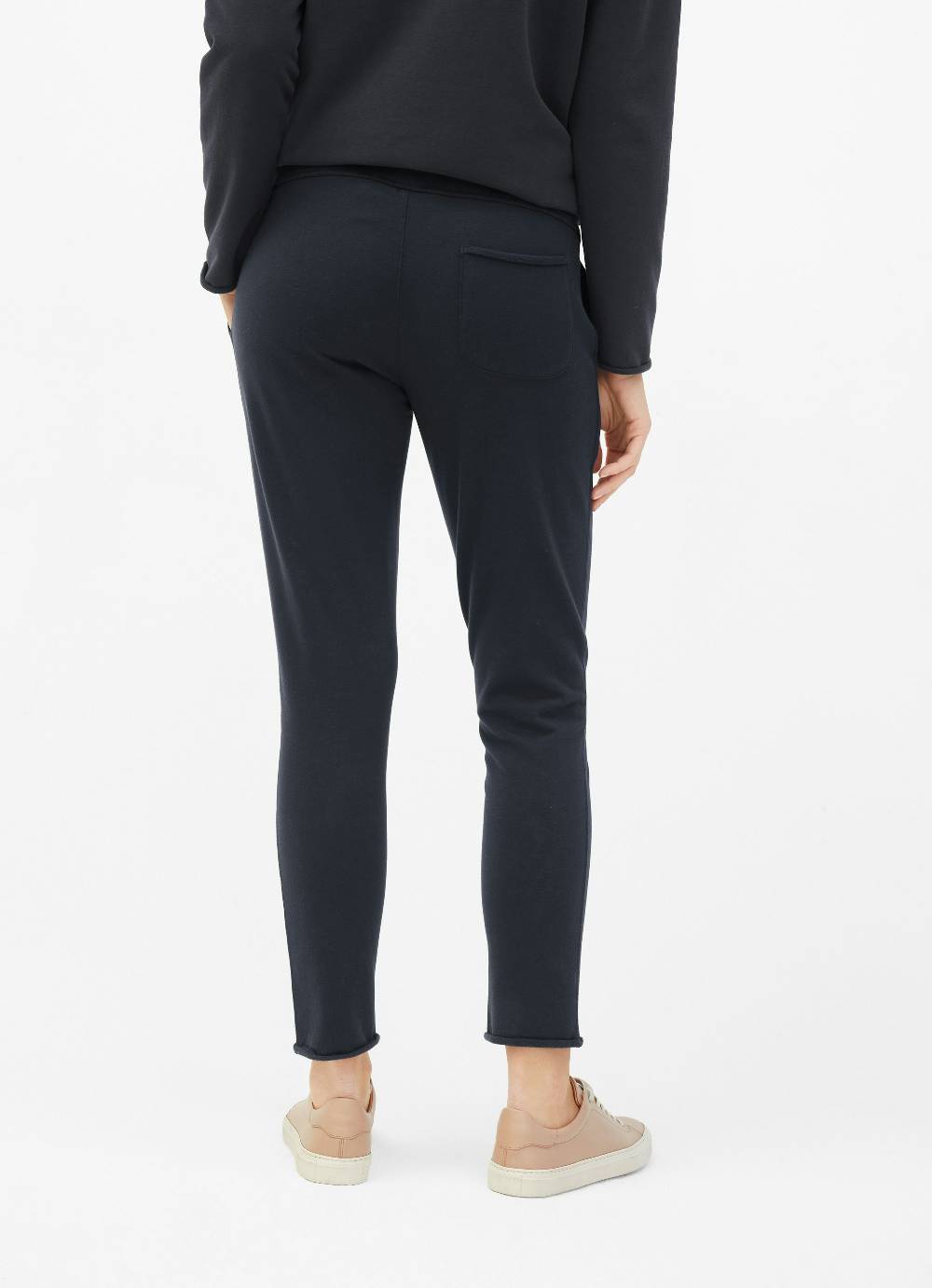 Juvia Slim Fit - Sweatpants Bis zu 50% Rabatt