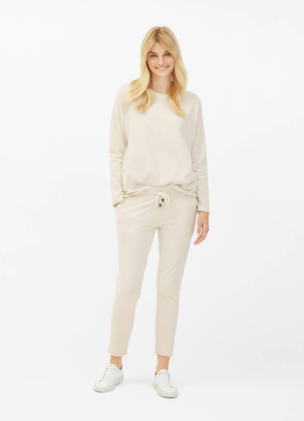 Juvia Slim Fit - Sweatpants Saisonale Angebote