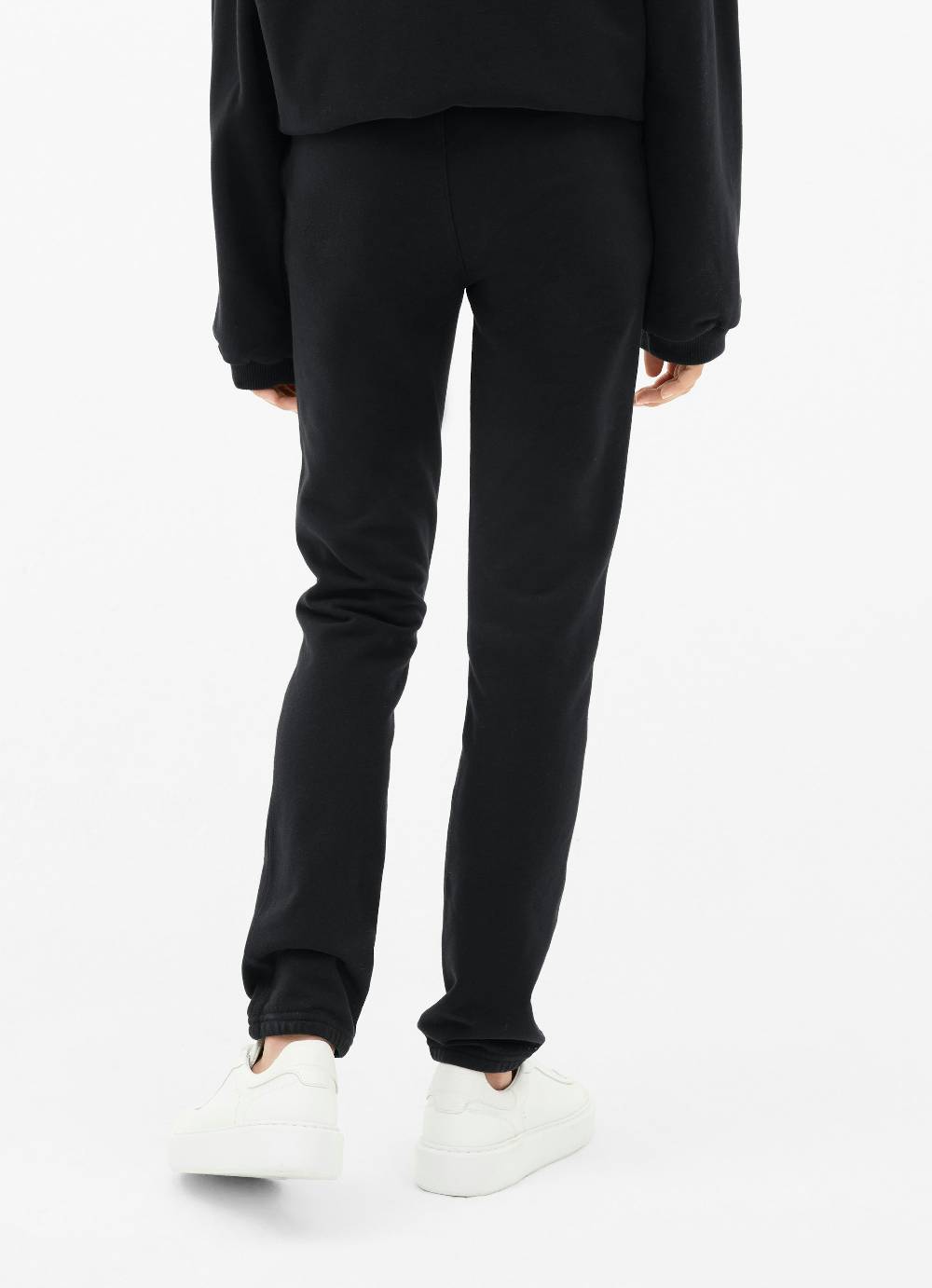 Juvia Sweatpants Outlet