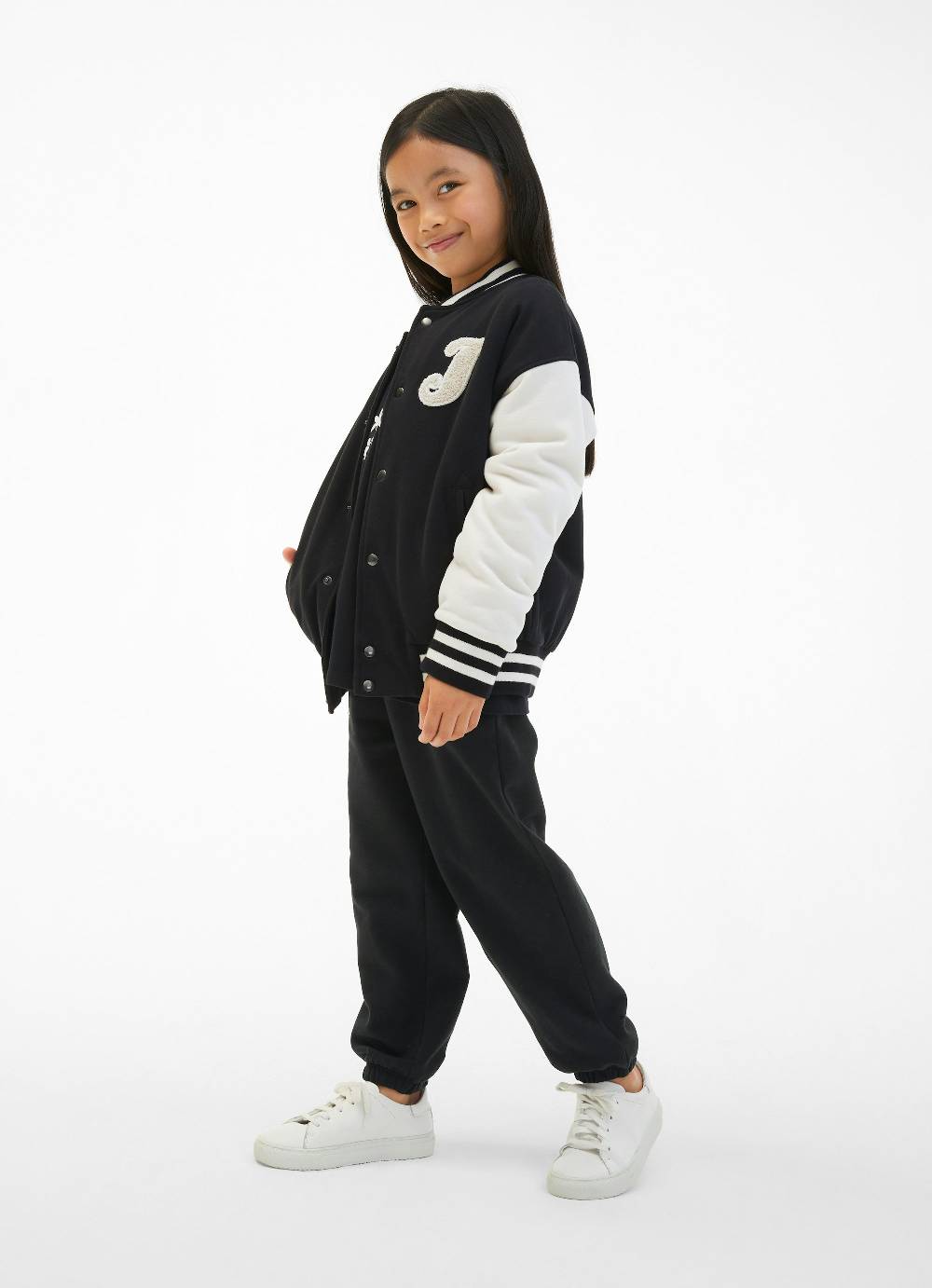 Juvia Collegejacke Bestseller