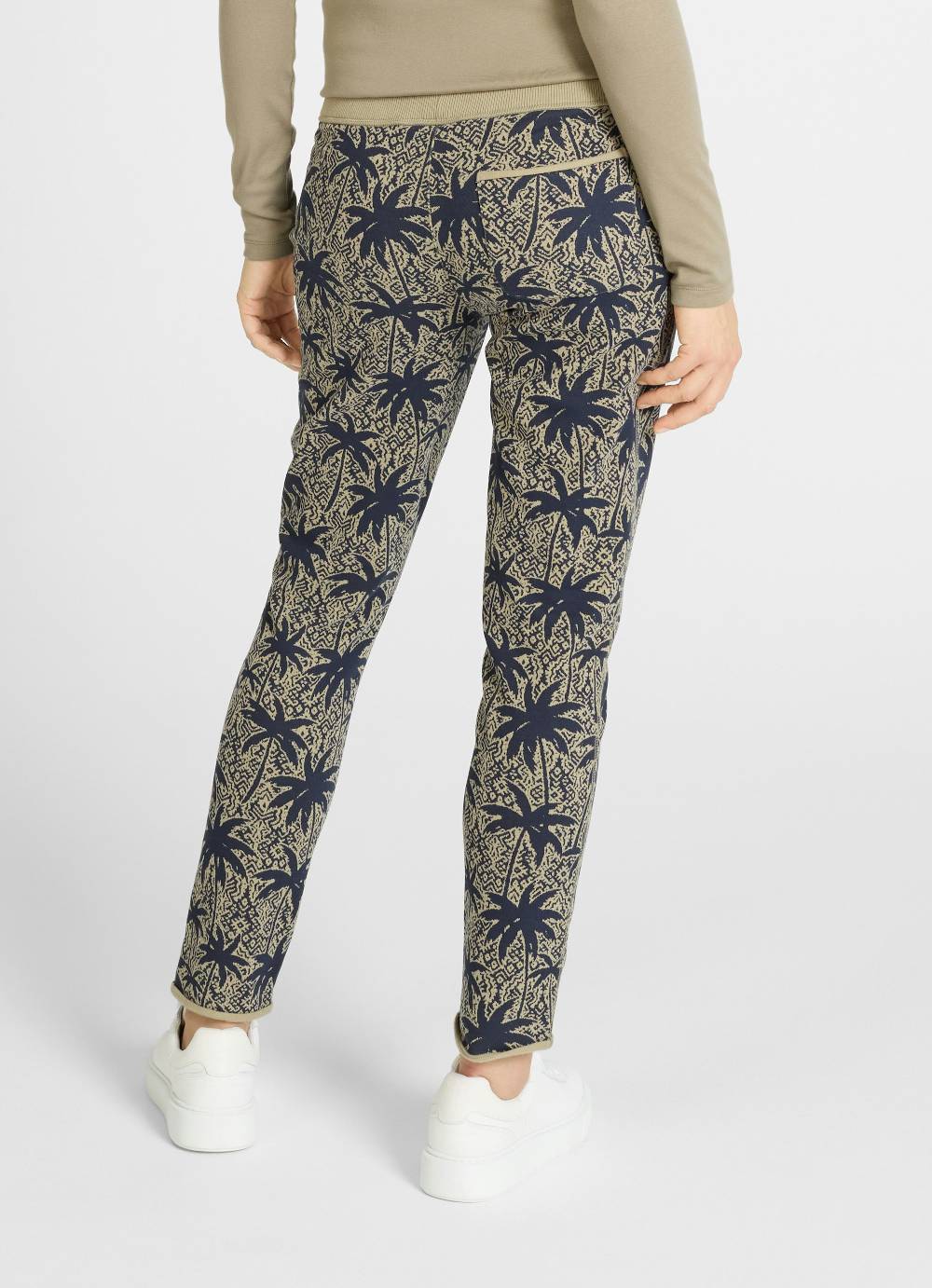 Juvia Slim Fit - Sweatpants Räumungsverkauf