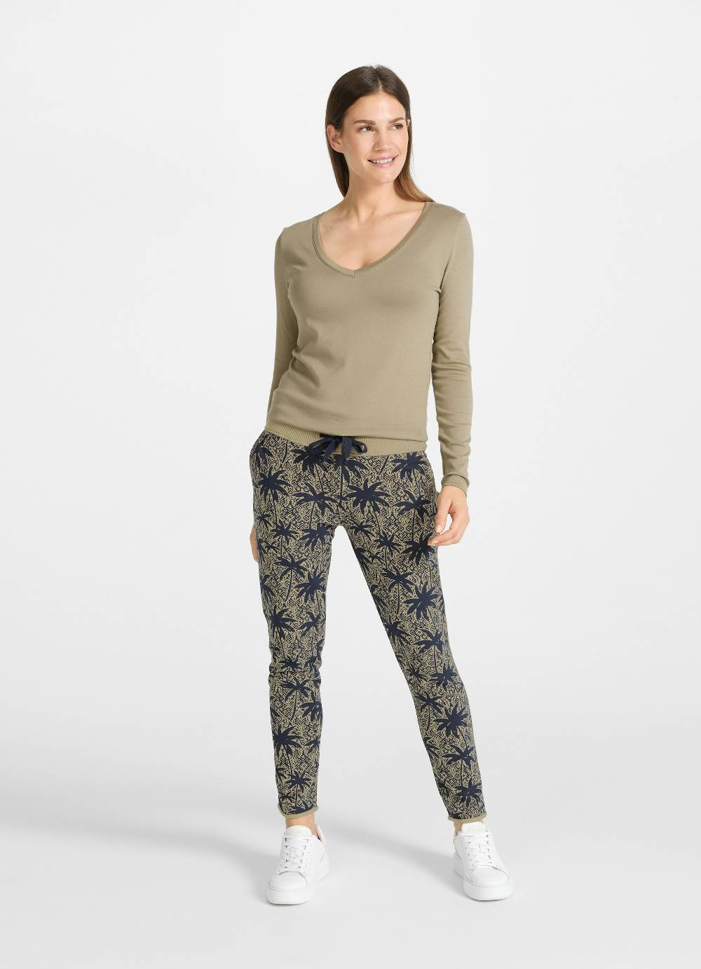 Juvia Slim Fit - Sweatpants Räumungsverkauf