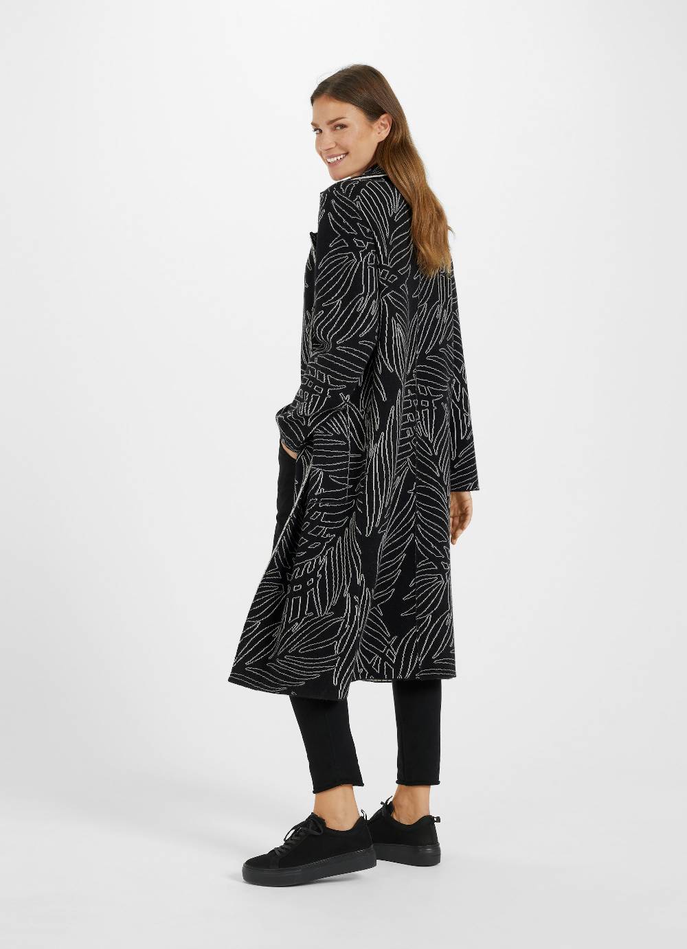 Juvia Jaquard Mantel Online