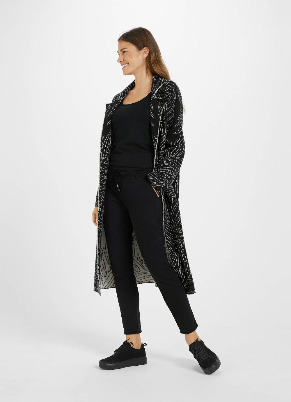 Juvia Jaquard Mantel Online