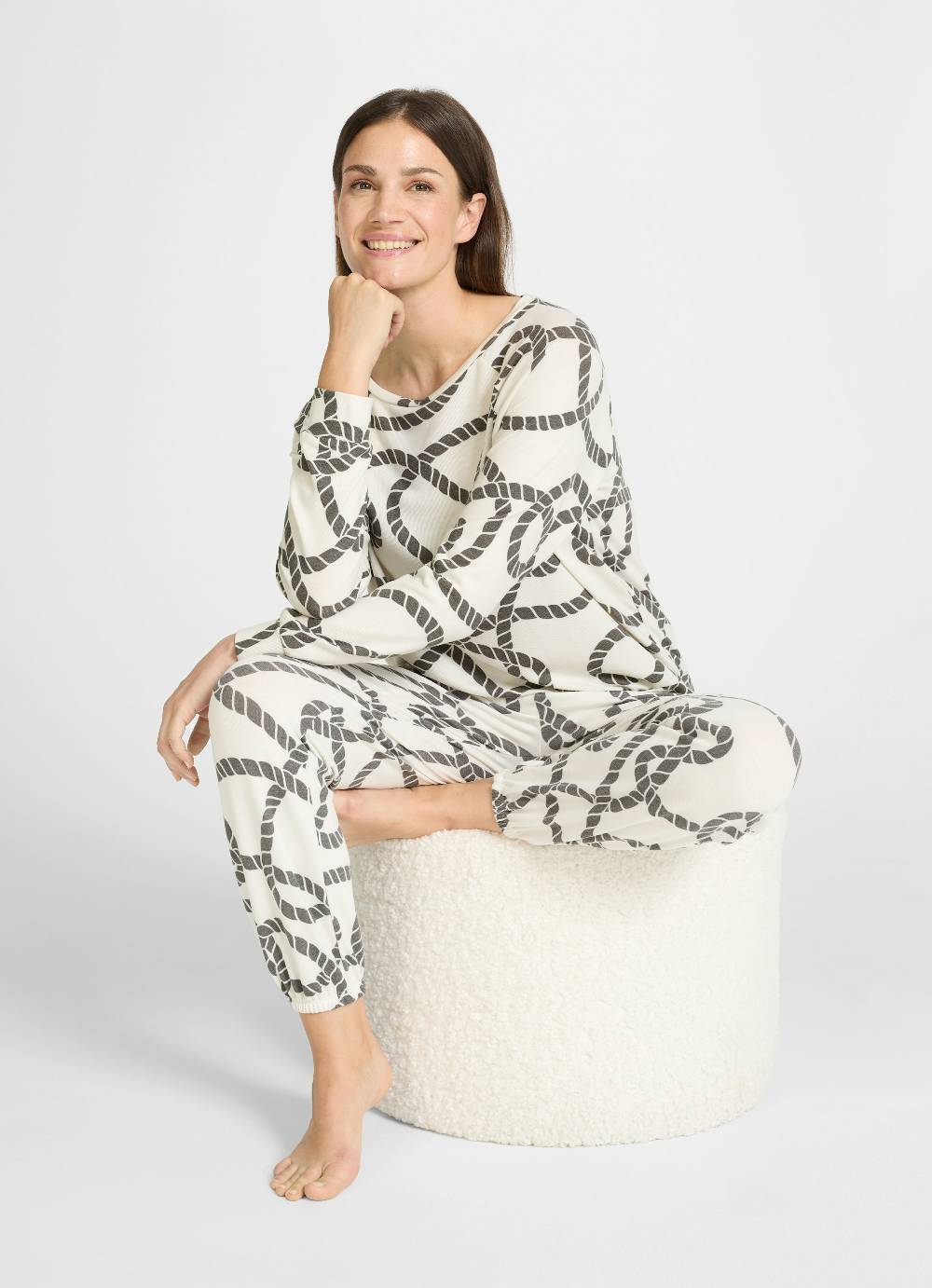 Juvia Nightwear - Sweater Schlussverkauf