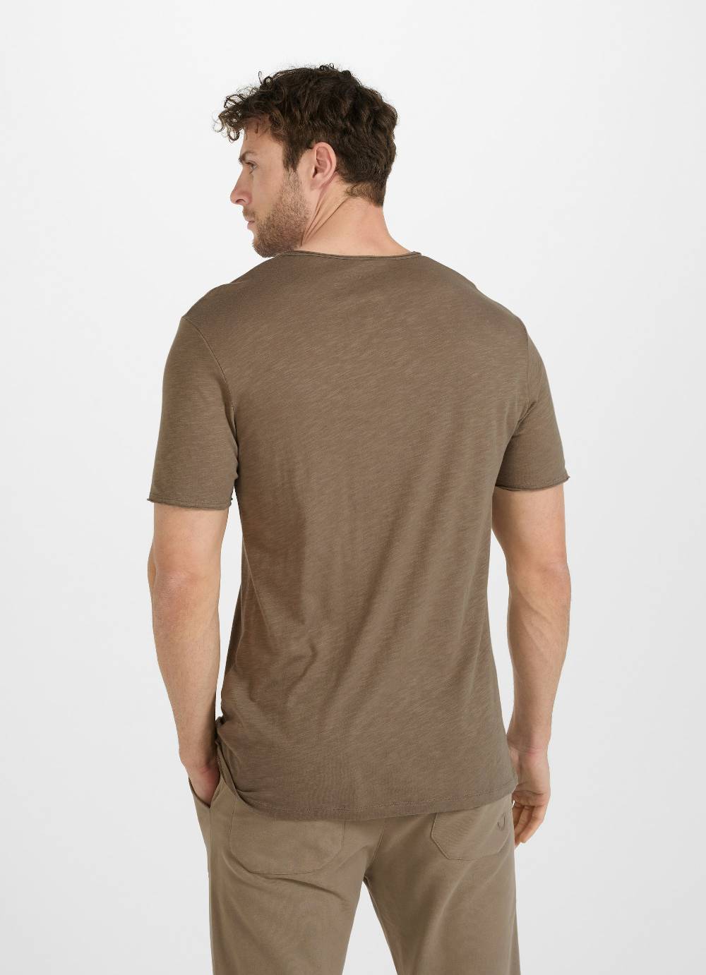 Juvia T-Shirt Im Verkauf