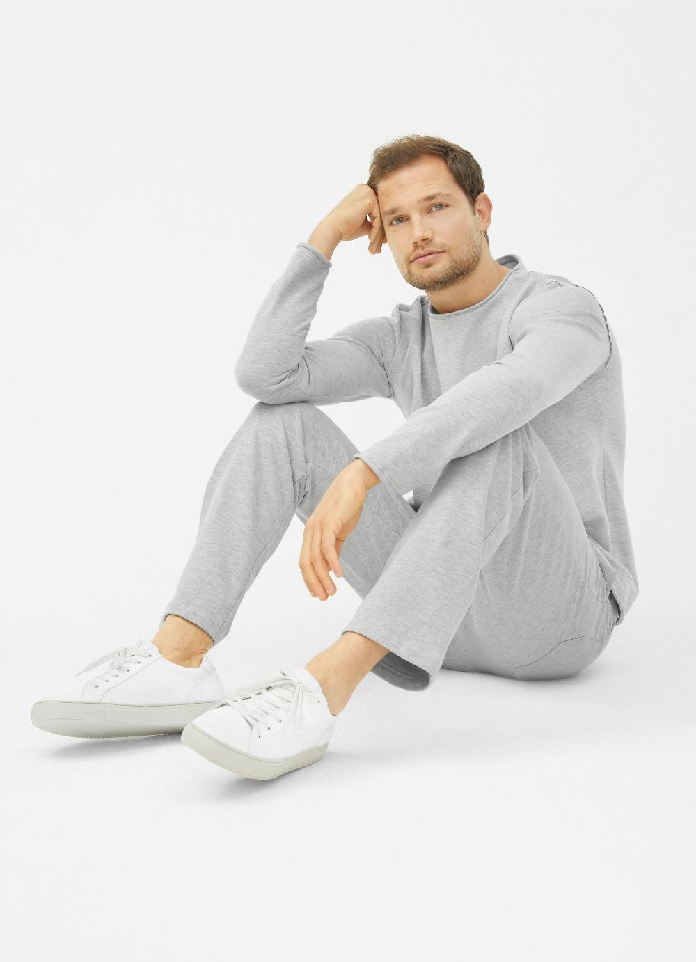 Juvia Regular Fit - Sweatpants Rabatt