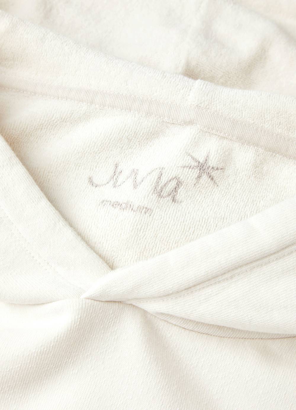 Juvia Hoodie Letzte 2 Tage