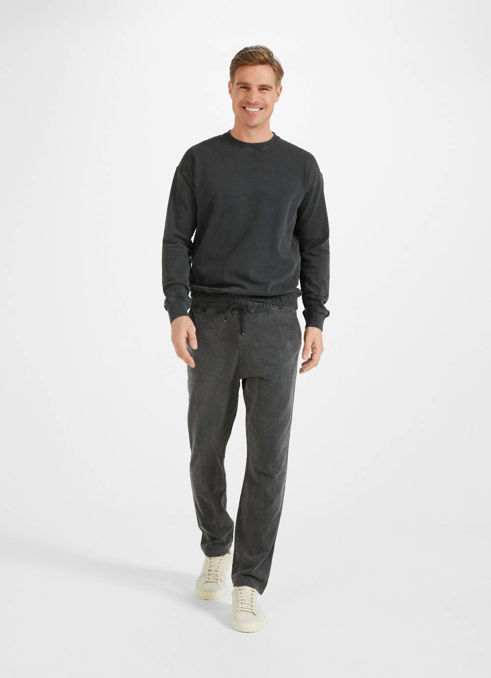 Juvia Regular Fit - Sweatpants Verkauf