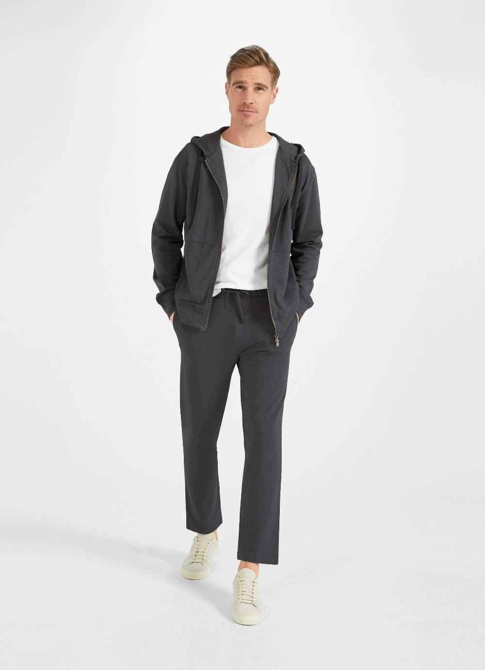 Juvia Regular Fit - Sweatpants Begrenztes Angebot