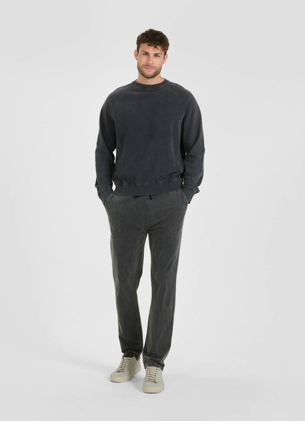 Juvia Regular Fit - Sweatpants Tägliche Deals