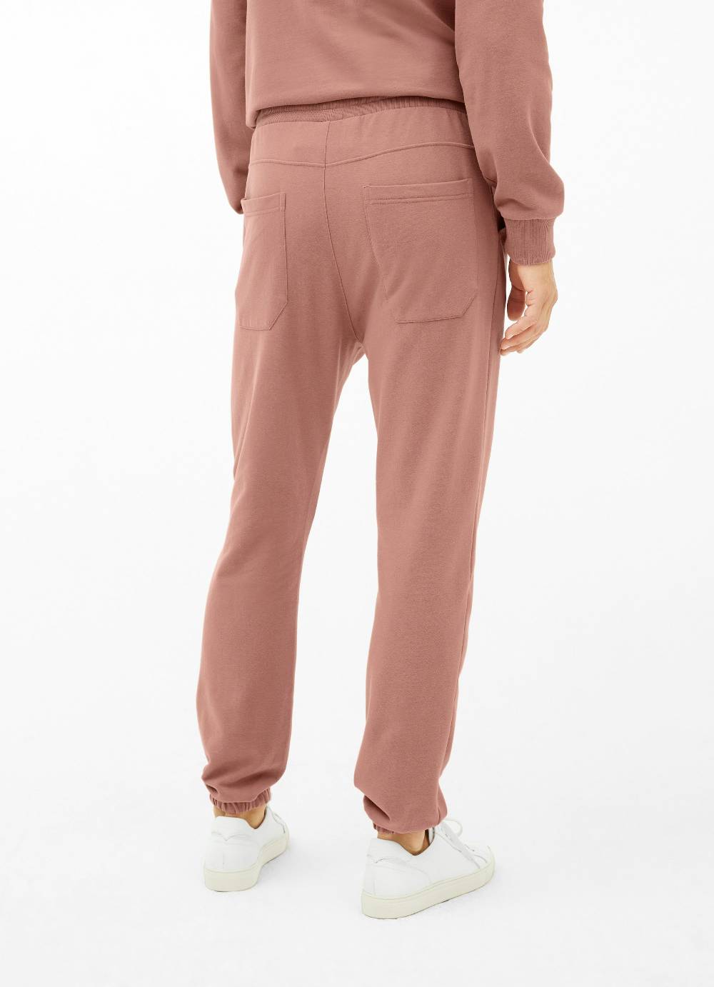Juvia Regular Fit - Sweatpants Vierteljährliche Förderung