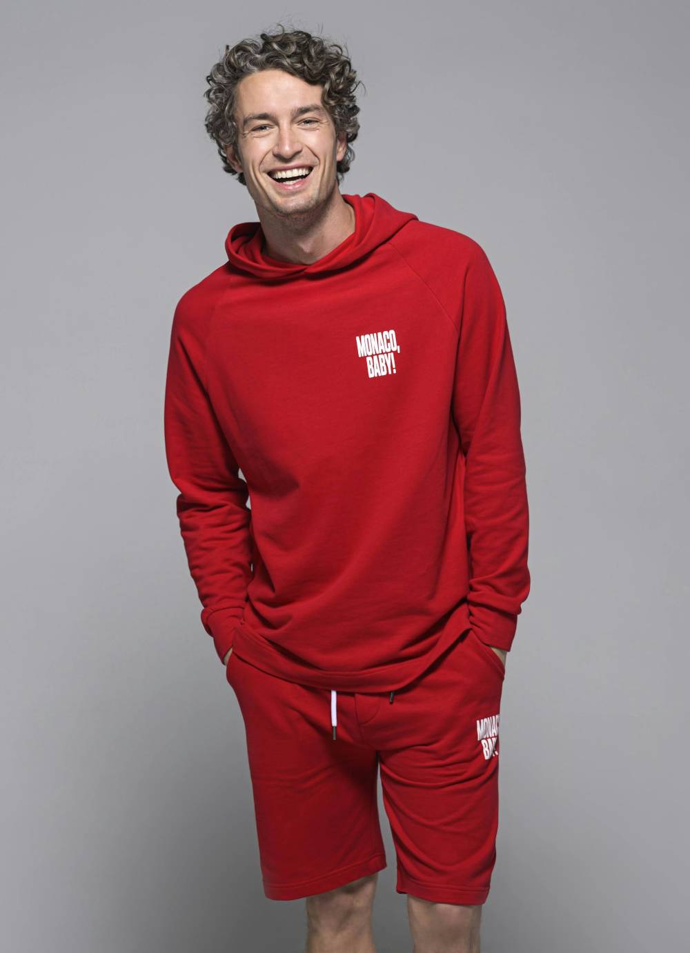 Juvia Hoodie im Angebot