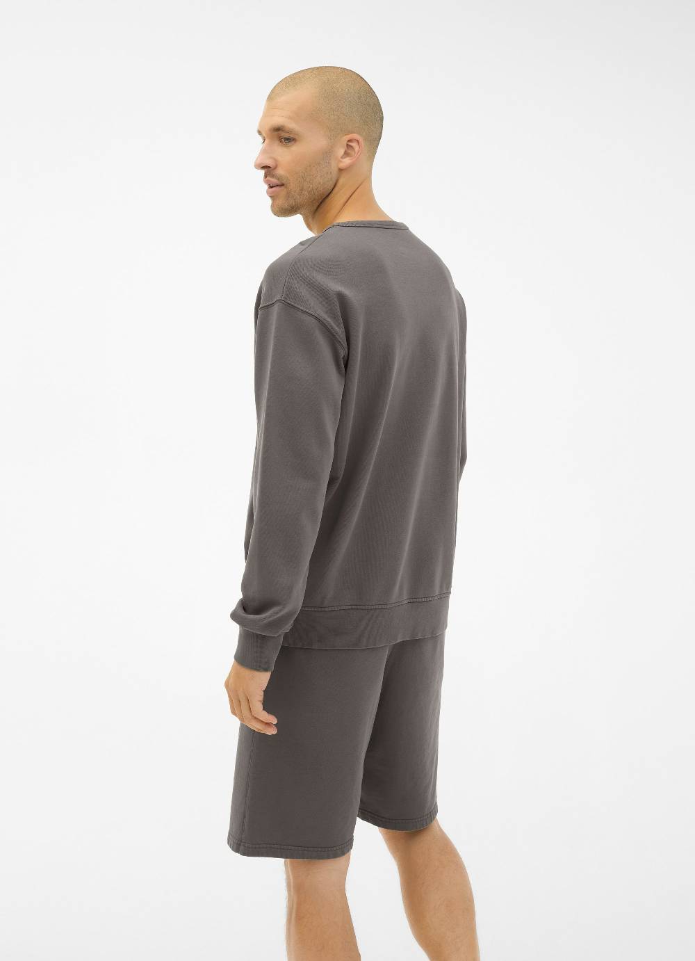 Juvia Sweatshirt Online Shopping
