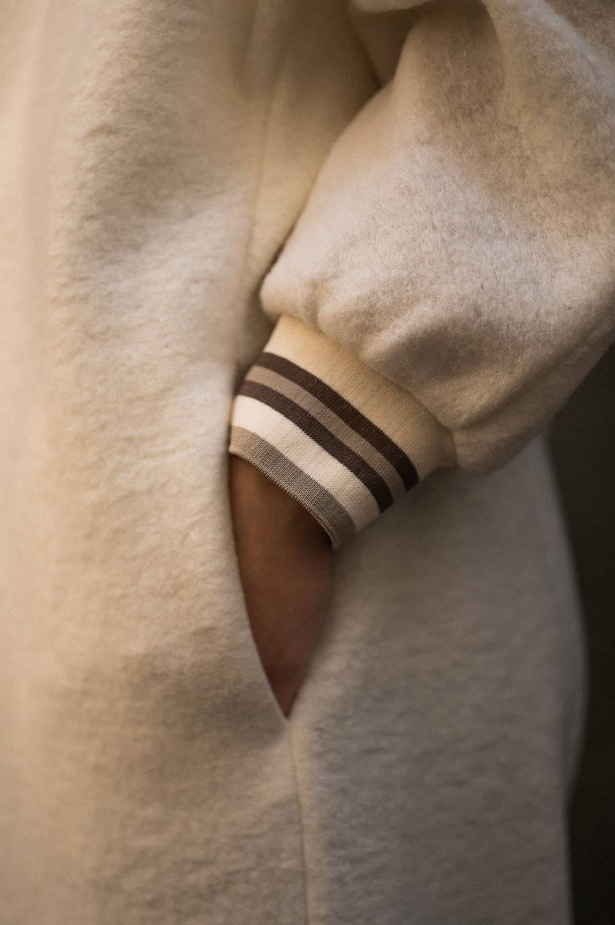 Liv Bergen Mantel "THAT DON'T IMPRESS ME MUCH" in creme 50% Rabatt mit kostenlosem Versand