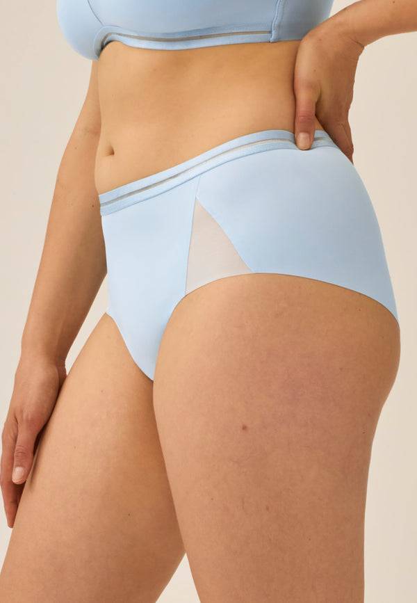 Naturana Clean Cut Panty mit Mesh-Details - Swimming Pool Muttertagsangebot