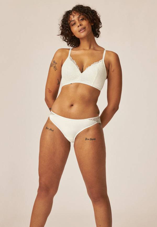 Naturana Slip mit Spitzendetails - Ecru Großer Ausverkauf