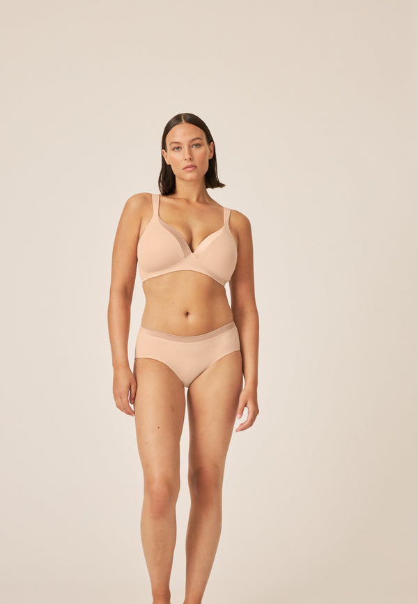 Naturana Bügelloser BH mit Schale und Glanzband - Light Beige Exklusive Angebote