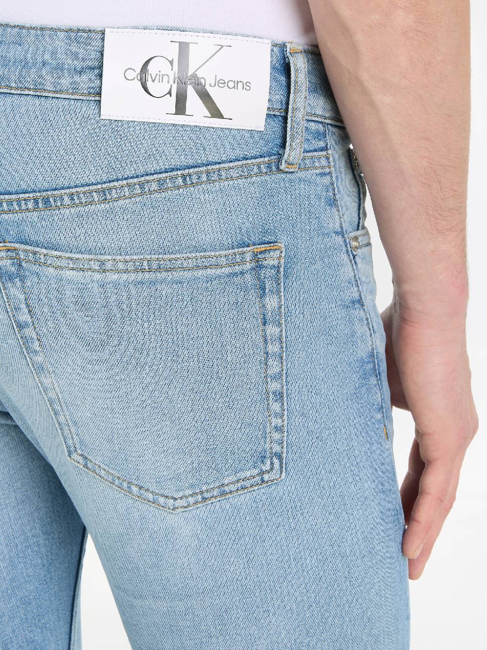 Calvin Klein Jeans Slim Taper Jeans Angebote