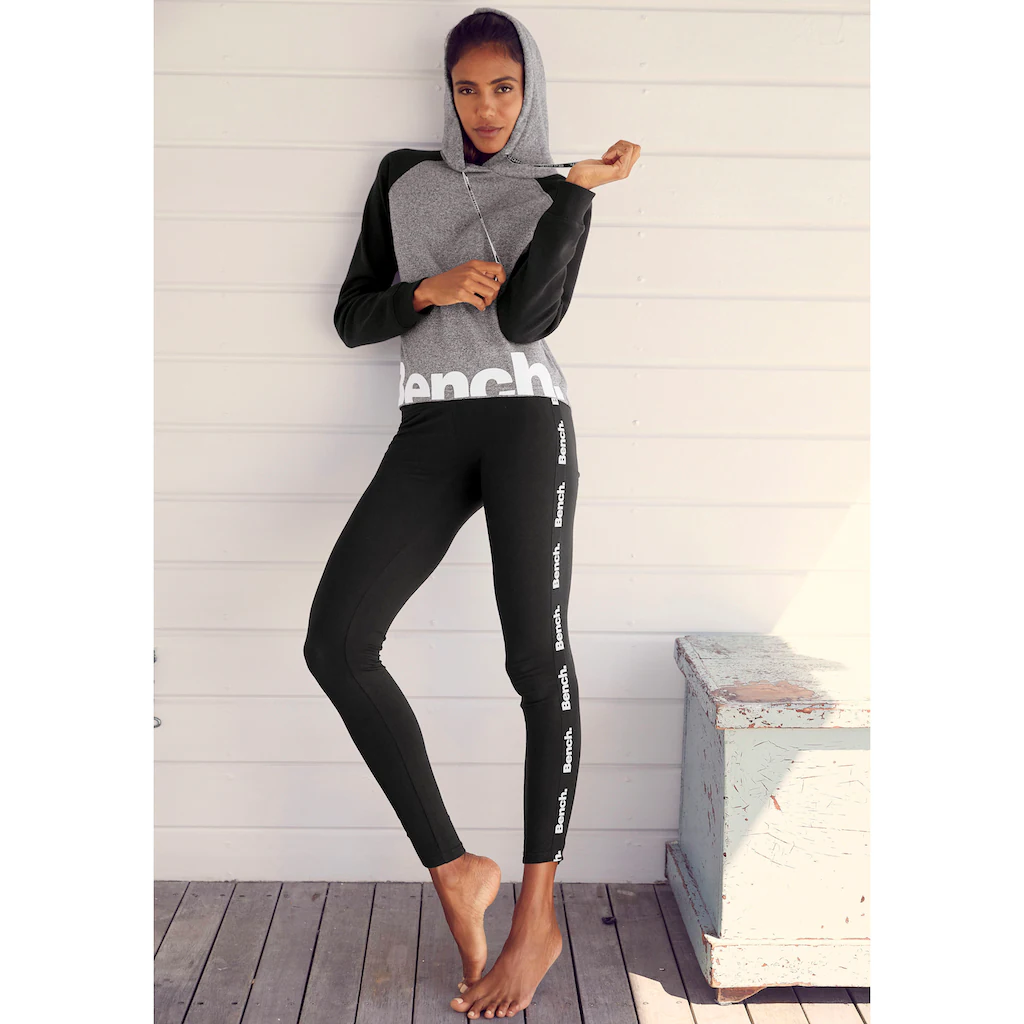 Bench. Loungewear Kapuzensweatshirt mit farblich abgesetzten Ärmeln und Logodruck Loungeanzug Hoodie Riesige Rabatte