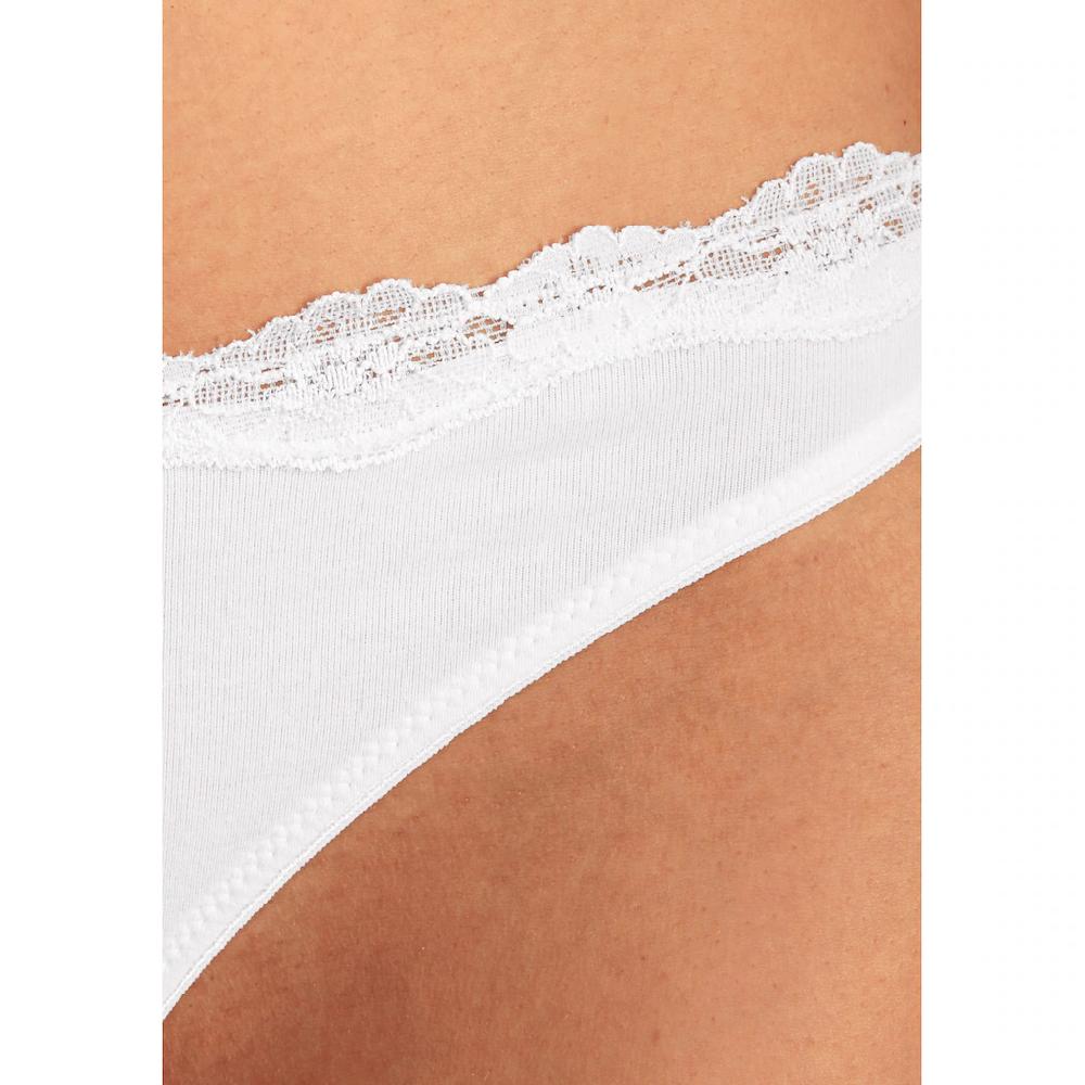 LASCANA String (3er-Pack) aus elastischer Baumwolle mit zarter Spitze kaufen Saisonale Angebote