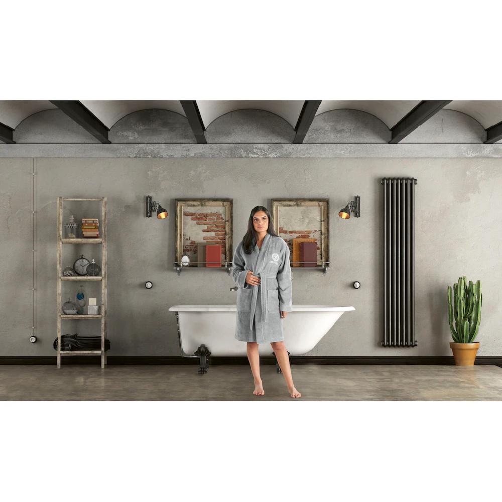 CARLO COLUCCI Damenbademantel »Vito ideal für Sauna & Spa Hotelbademantel Morgenmantel« (1 St.) Logostickerei auf Brust Schriftzug auf Ärmeln Uni-Farben Baumwolle Vierteljährliche Förderung