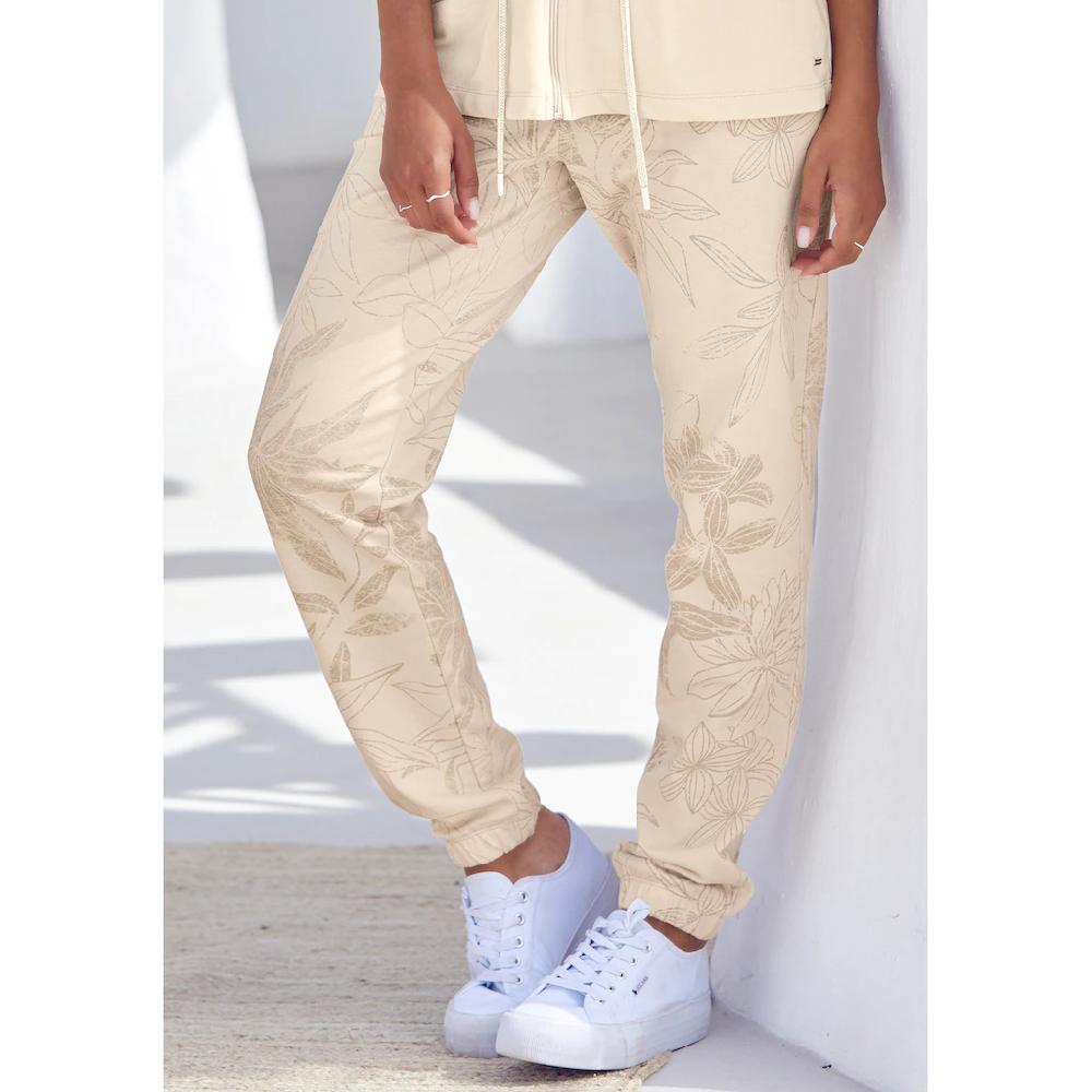 LASCANA Loungehose mit floralem Alloverdruck Loungeanzug Meist gekauft
